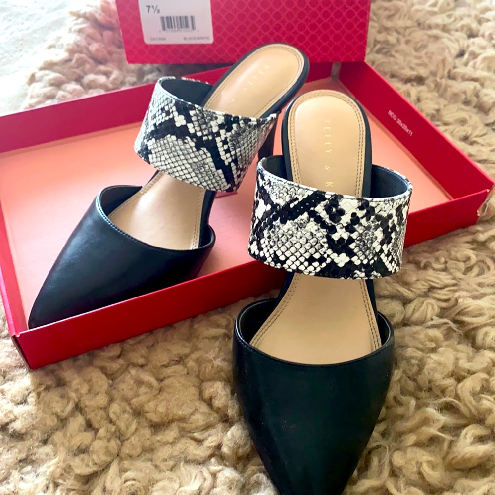 Black and White Shake Skin Mule